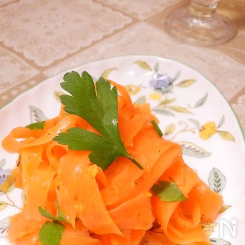 新にんじんのサラダ　ママレードドレッシング