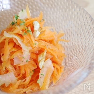 塩レモンのシンプルキャロットラペ