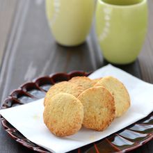 しょうゆ風味の米粉クッキー