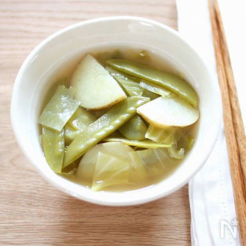 だしいらずで旨味たっぷり♪春野菜のお味噌汁