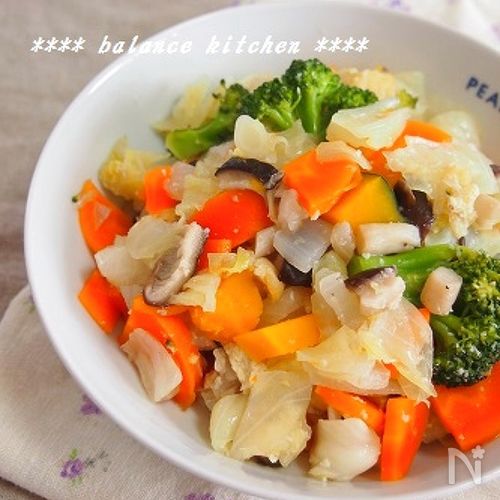 冷蔵庫のお掃除に!色々野菜の塩麹蒸し