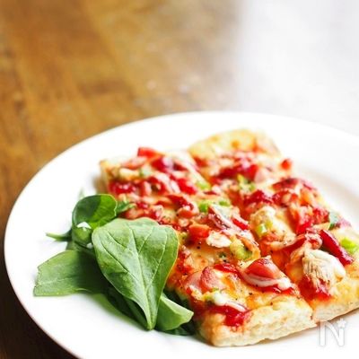 魚焼きグリルで窯焼風★ラク計量で簡単!発酵なしピザ