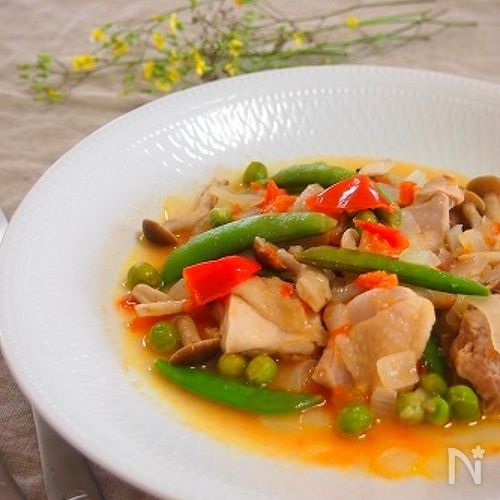 簡単!鶏肉とグリーンピースの軽い煮込み