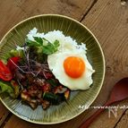 夏野菜でカパオ風