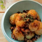 新じゃがのスパイシー炒め