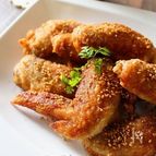 鶏手羽先で!ガーリックペッパースパイスチキン