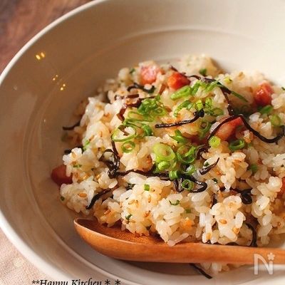 レンジで2分!ランチに塩昆布マヨチャーハン