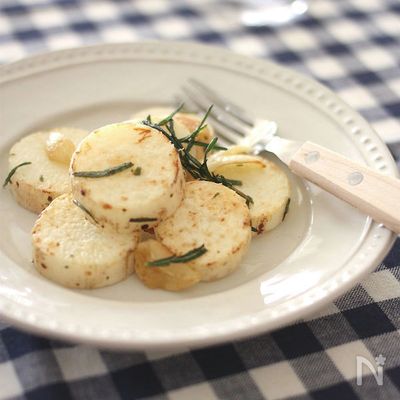 ローズマリー風味♪長いものほくほくソテー