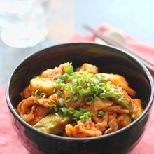 アボカド豚キムチ丼