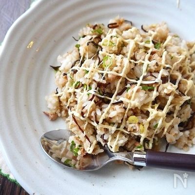 レンジで2分!ツナマヨ塩昆布チャーハン