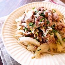 豚こま切れ肉ともやしで!シンプルねぎ塩ダレ炒め