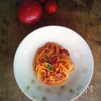 完熟トマトと塩豚のパスタ