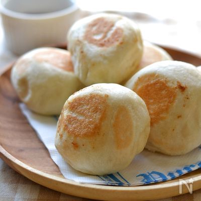 フライパンで作る・もちもち塩パン&簡単チョコクリーム