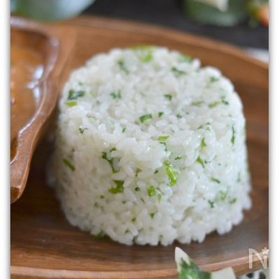 カレーにも合うパセリライス