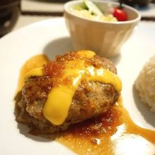 あのお店の味を目指したオニオンソースチーズハンバーグ