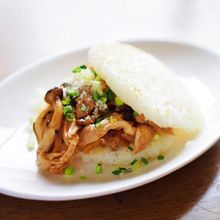 パルミジャーノ・チーズかけ☆焼き肉ライスバーガー