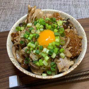 楽ラク手抜キッチン🐶🐾の作ってみた!投稿(まるで親子丼！？炊き込み卵かけごはん)