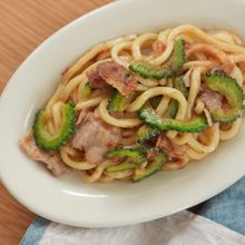 ゴーヤと豚バラ肉の焼きうどん