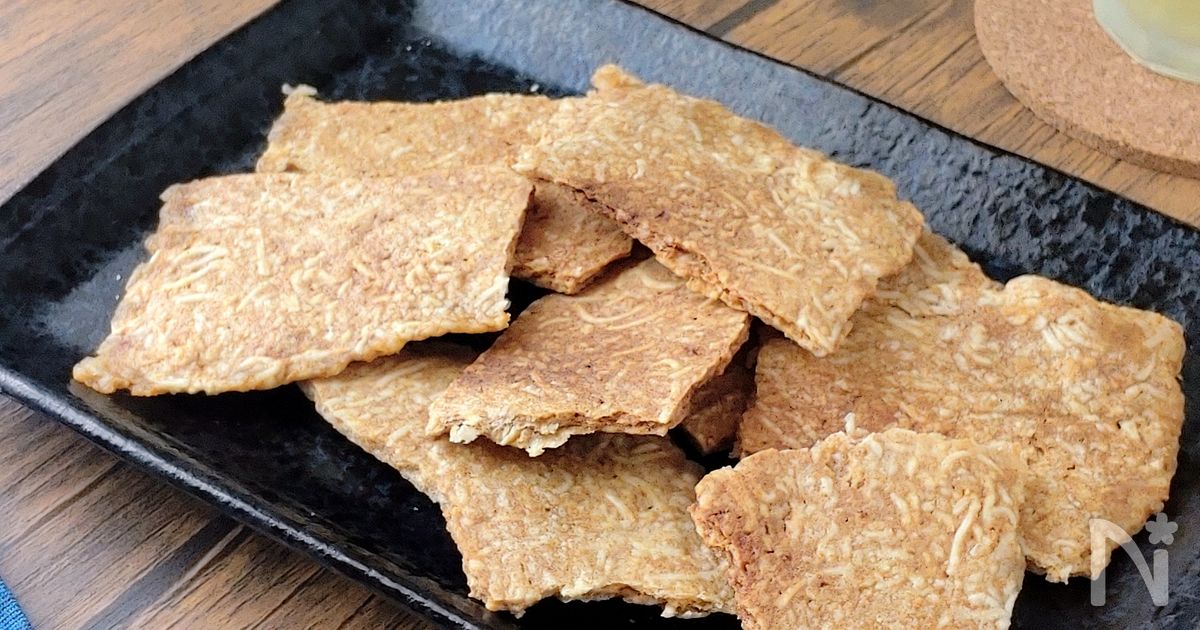 レンジで簡単♪余った素麺でカリカリ煎餅。