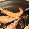 【コンソメ不要！】ワンパンで作る本格魚介のパエリアの工程2