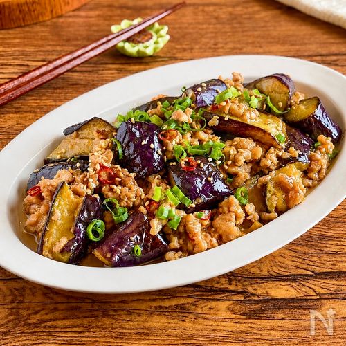ごはんにのせたい！【なすと豚ひき肉の甘辛味噌炒め】