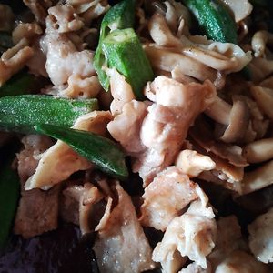 508644の作ってみた!投稿(【豚バラとオクラのにんにくマヨポン炒め】こってり美味しい♪)