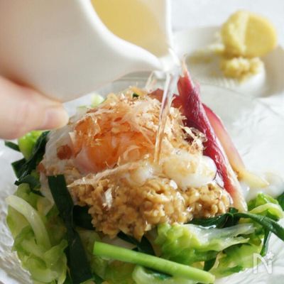 だし香る、冷やしぶっかけうどん