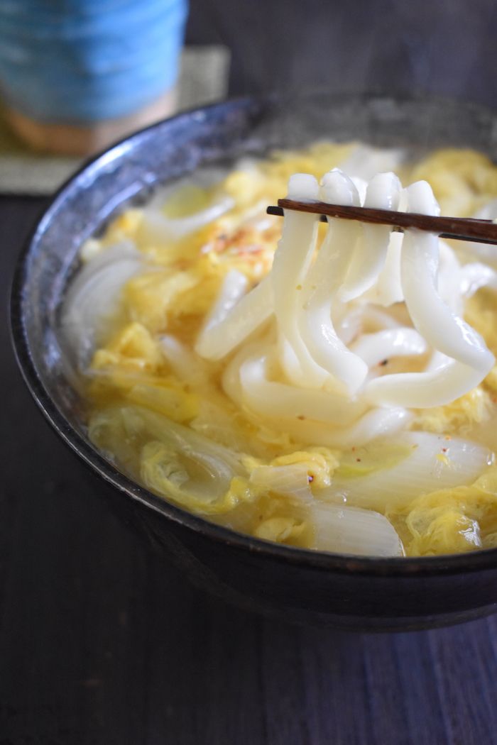 ねぎたっぷり】たまごとじうどん | レシピサイトNadia