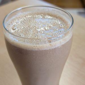まゆのの作ってみた!投稿(カフェ気分♪コーヒーバナナセーキ)