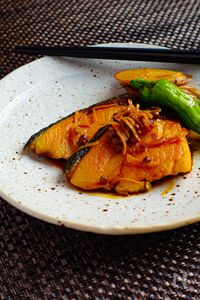 【ぶりの照り焼き】人気の定番和食で日本の魚を堪能しましょう。