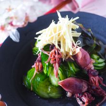 すし酢で簡単！ホタルイカときゅうりの酢の物＊ホタルイカ下処理