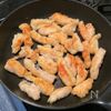 焼いてかけるだけ「カリカリチキンのトマトサルサ」の工程3