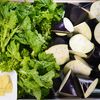 菜の花のおいしい食べ方😋なすと菜花の生姜おかかめんつゆ和えの工程1