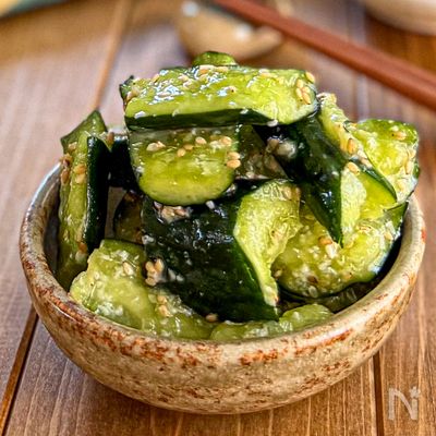 きゅうりだけ~《塩麹で中華風♡お漬物サラダ》