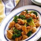 ブロッコリーと鶏肉のコク旨カレーマヨ炒め