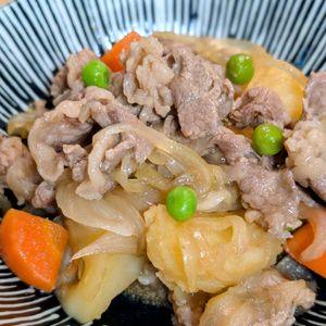 まゆのの作ってみた!投稿(和食の王道！基本の肉じゃが♩昔ながらのシンプルで優しいお味)