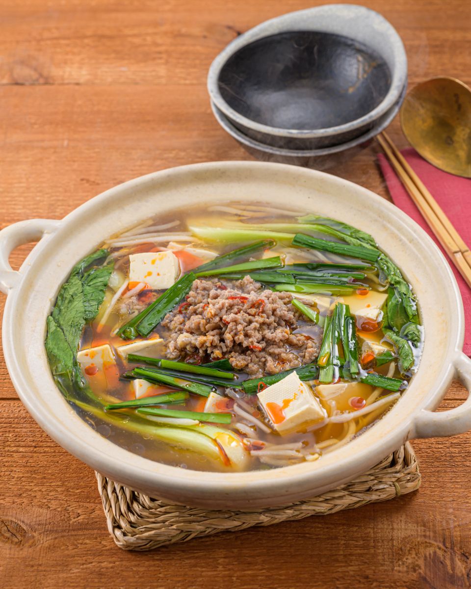 本つゆとごま油で味決まる!ピリ辛マーボー鍋 | レシピサイトNadia