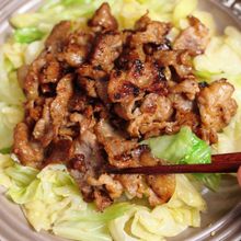 にんにく香る！野菜ももりもり◎【塩麹豚焼肉とキャベツナムル】