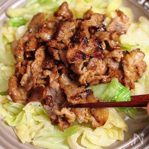 にんにく香る!野菜ももりもり◎【塩麹豚焼肉とキャベツナムル】