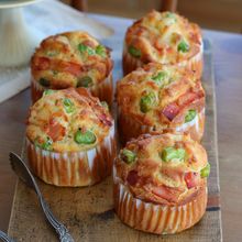 簡単ヘルシー夏休み朝ごはん【米粉枝豆ベーコン塩麹マフィン】