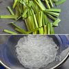 【チーズまみれ♡豚バラとマロニーのトマキム炒め】食卓へどーんの下準備