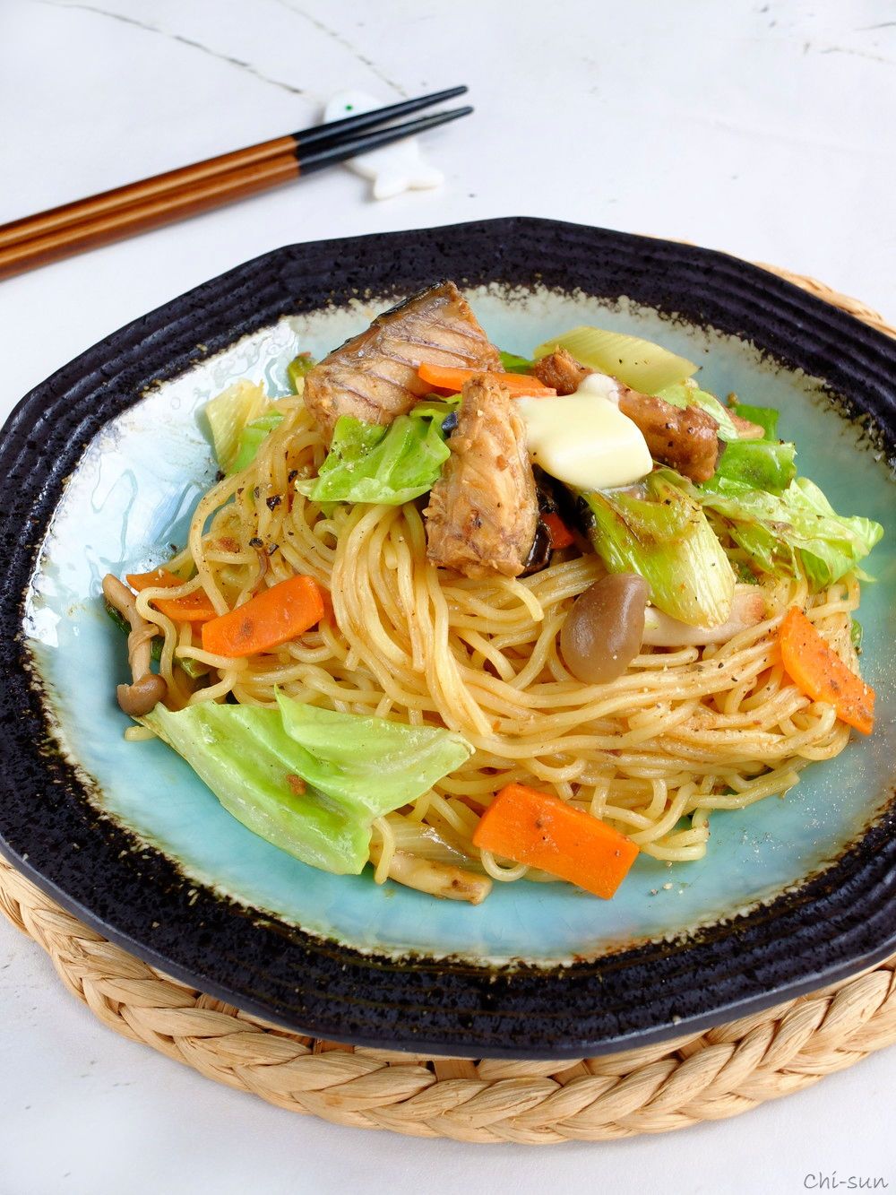 うま辛☆鯖味噌缶のちゃんちゃん焼きそば！ | レシピサイトNadia