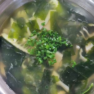 1バーバミーの作ってみた!投稿(【若竹味噌汁】たけのことわかめのお味噌汁)
