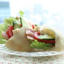 夏にピッタリ冷たいBLTピタパン