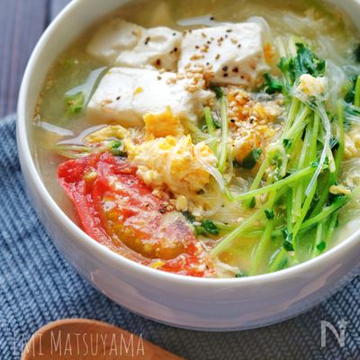茹で鶏の茹で汁で*とま玉春雨スープ*