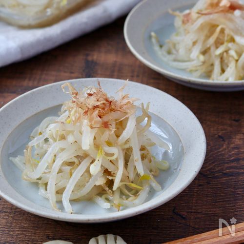 箸休めに！【もやしのごま酢和え】