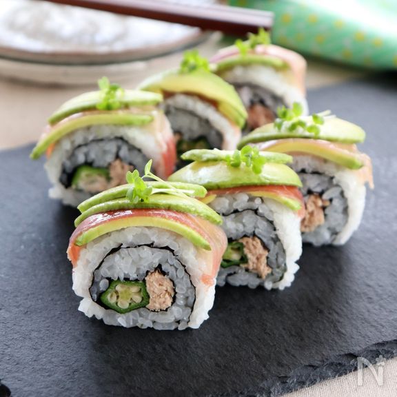 生ハムとアボカドのロール寿司