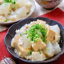 ボリュームたっぷり☆『大根と厚揚げのごま味噌鶏そぼろあん』