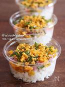 市販のお漬物でがんばらないお手軽デリ風カップちらし寿司♡