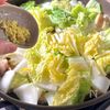 白だしで決まる！鶏肉と白菜の煮物の工程5